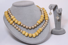 Load image into Gallery viewer, Wood Beaded Necklace Set