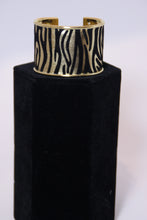 Load image into Gallery viewer, Printed Jungle Love Bangle
