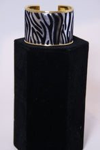 Load image into Gallery viewer, Printed Jungle Love Bangle
