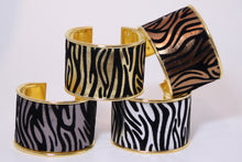Load image into Gallery viewer, Printed Jungle Love Bangle
