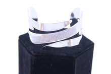 Load image into Gallery viewer, Shimmered Bangle Bracelet
