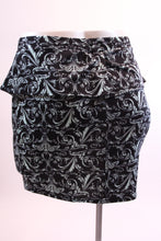 Load image into Gallery viewer, Diva Daisy Skirt (Plus Size)
