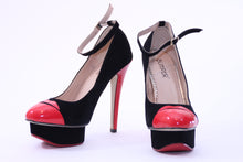 Load image into Gallery viewer, Lip Game Platform High Heels
