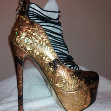 Load image into Gallery viewer, Can You Say Yes Heel Pumps
