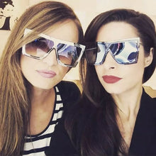 Load image into Gallery viewer, Cali Sunglasses
