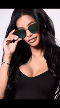 Load image into Gallery viewer, Clouie Sunglasses
