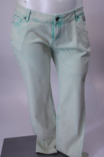 Load image into Gallery viewer, Stacy Stoney Wear Jeans (Plus Size)
