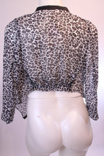 Load image into Gallery viewer, Why Not Crop Top
