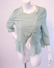 Load image into Gallery viewer, Clinique Chic Top
