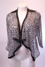 Load image into Gallery viewer, Why Not Crop Top
