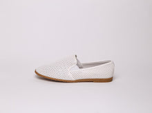 Load image into Gallery viewer, Vina Flat Shoes
